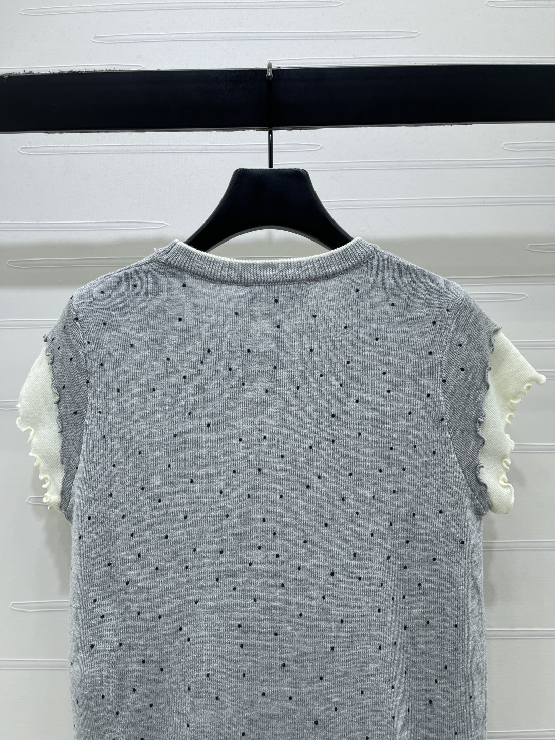 Women's short sleeves